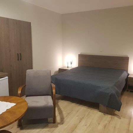 Doppelbettzimmer Apartment Брашов Екстериор снимка